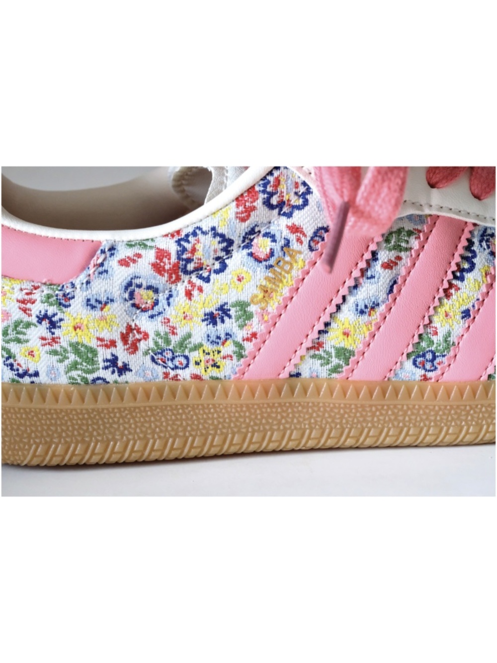 Share NWOT adidas Liberty London x Samba OG J Floral Embroidery JI0280, Size 9 W - Picture 3 of 11